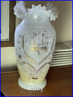 Vase Verre Opalin Art Nouveau Décors Floral Émaillé