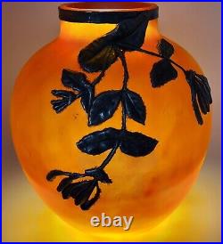 Vase boule pot en verre Art Nouveau Croix Lorraine Nancy décor en étain