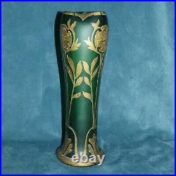 Vase en Verre Vert Emaillé Or Montjoye Legras Art Nouveau circa 1900 H 40 cm