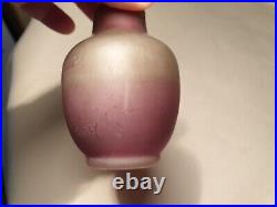 Vase miniature en verre dégagé à l acide signé C Vessière Nancy