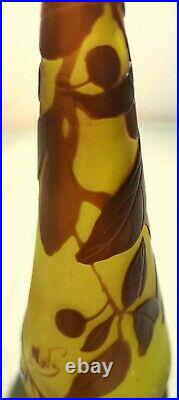 Vase soliflore en pâte de verre multicouches signé GALLÉ Ombelles